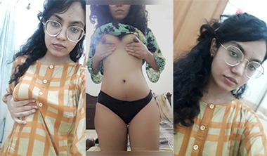 Desi Glasses Horny Girl Slapping Ass Teasing Asshole New Clips